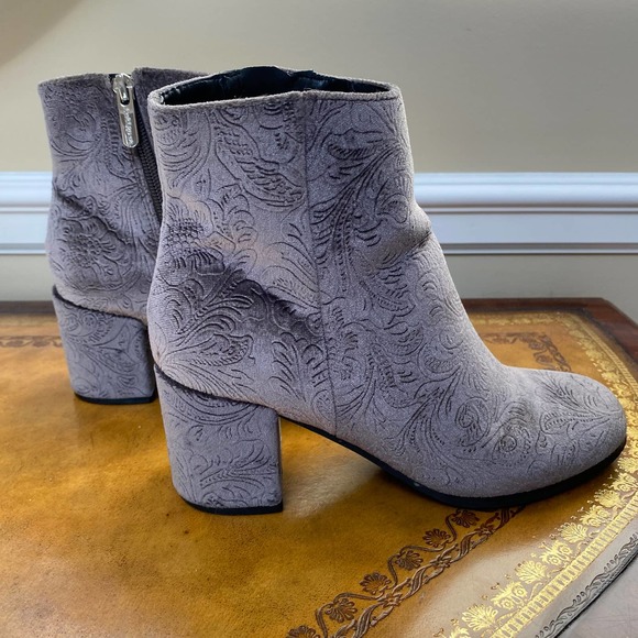 Indigo Rd Gray Silver Crusona Velvet Paisley Boot - Picture 3 of 8
